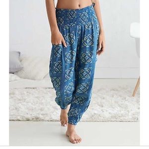 2 pairs AEO aerie harem pants